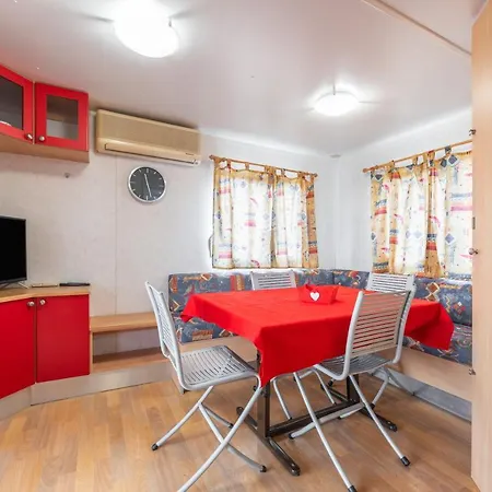 Casa de Férias Mobile Margine Rosso